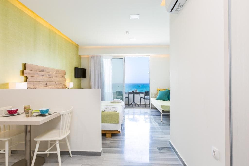 Meltemi Coast Suites - 9