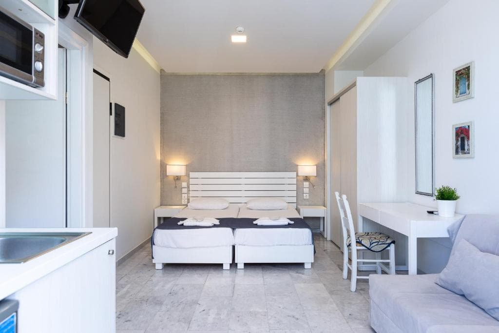 Meltemi Coast Suites - 27