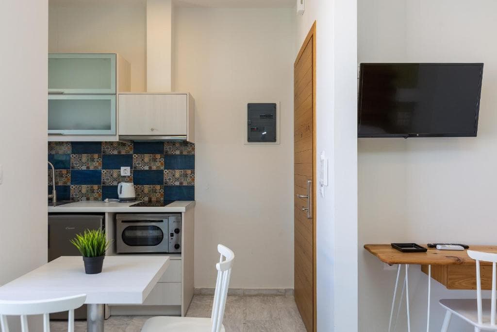Meltemi Coast Suites - 29