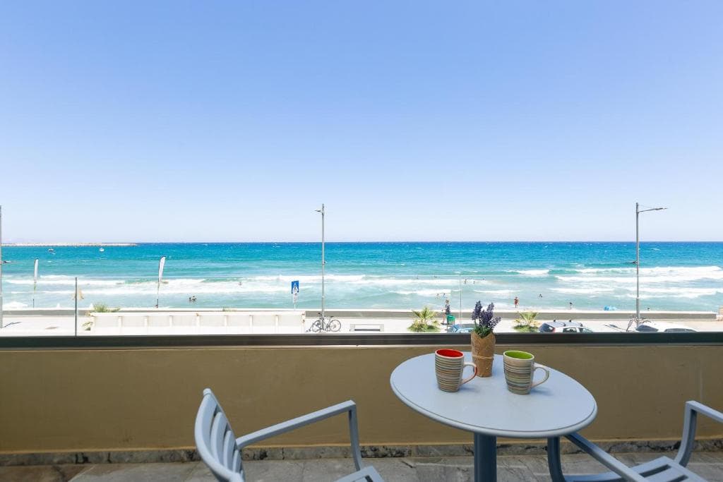 Meltemi Coast Suites - 40