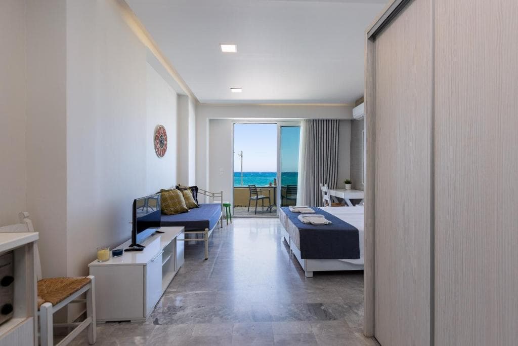 Meltemi Coast Suites - 41