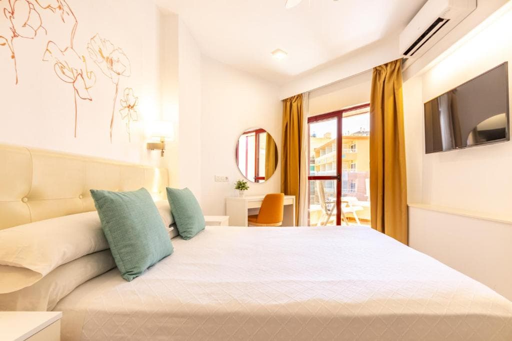 Hotel Angela - Adults Recommended - 18