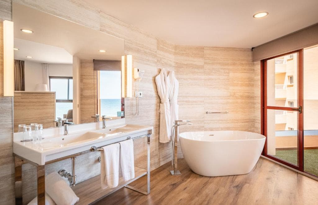 Hotel Angela - Adults Recommended - 30