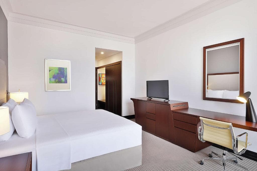 DoubleTree by Hilton Doha - Al Sadd - 14