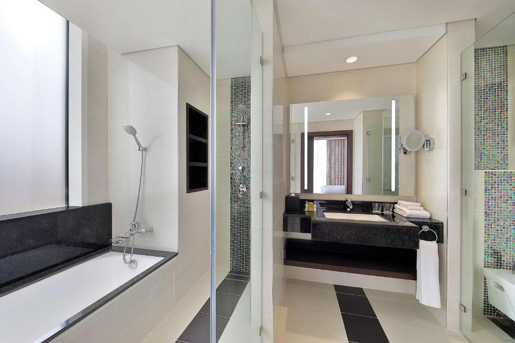 DoubleTree by Hilton Doha - Al Sadd - 24