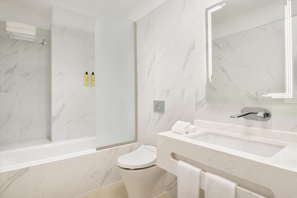 Element West Bay Doha - 24