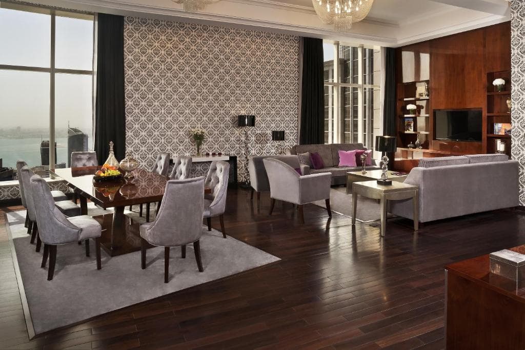 Crowne Plaza Doha West Bay - 8