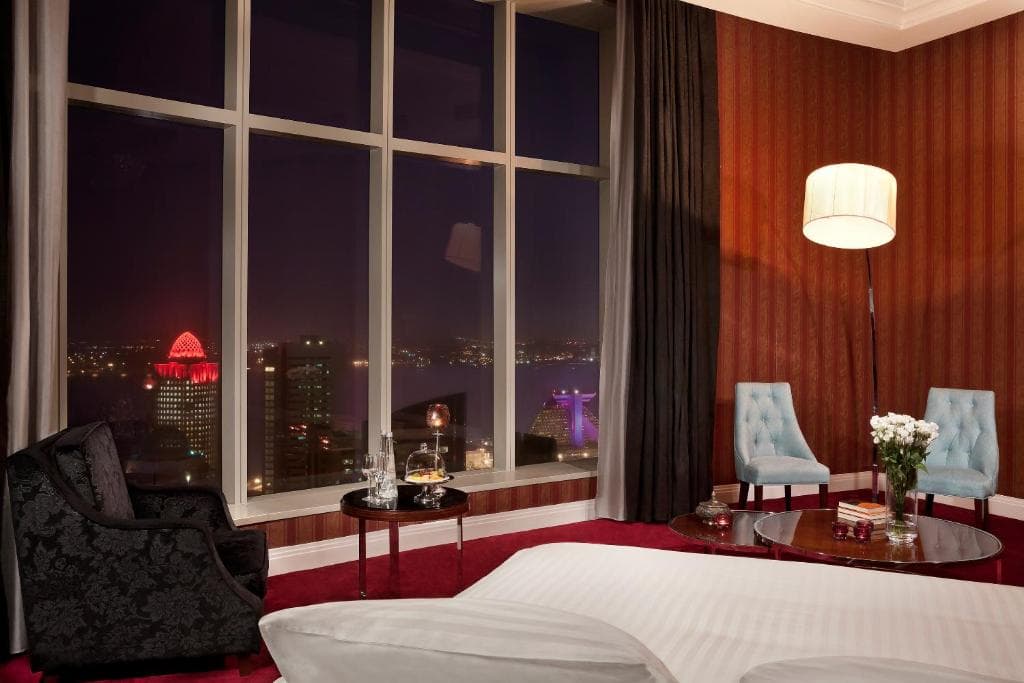 Crowne Plaza Doha West Bay - 14