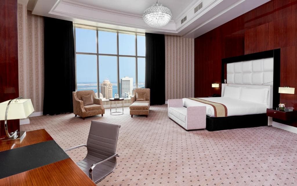 Crowne Plaza Doha West Bay - 20