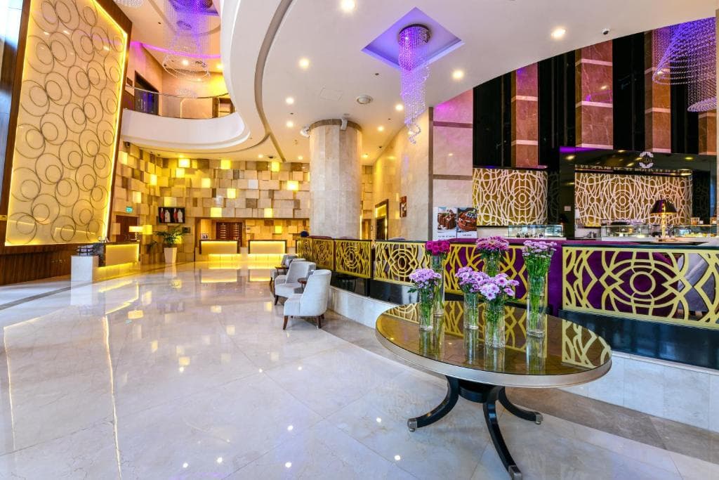 Crowne Plaza Doha West Bay - 34