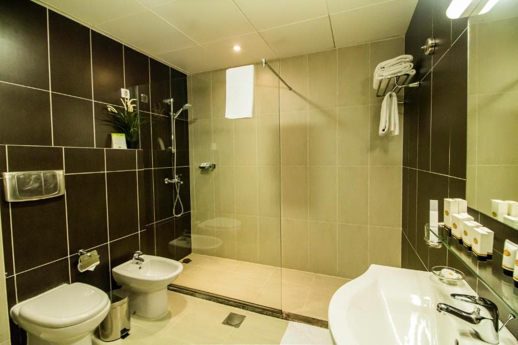 The Royal Riviera Hotel Qatar - 11