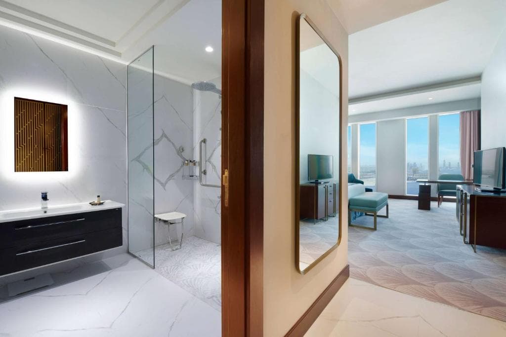 Wyndham Grand Doha West Bay Beach - 4