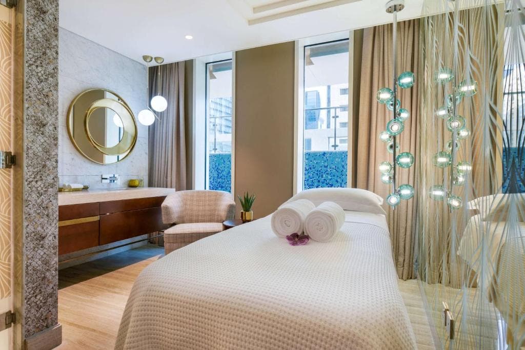 Wyndham Grand Doha West Bay Beach - 26