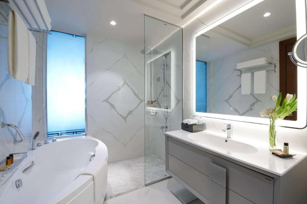 Wyndham Grand Doha West Bay Beach - 32
