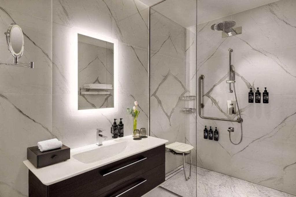 Wyndham Grand Doha West Bay Beach - 42