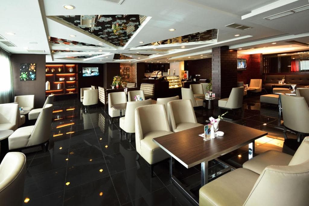 Holiday Villa Hotel & Residence City Centre Doha - 36