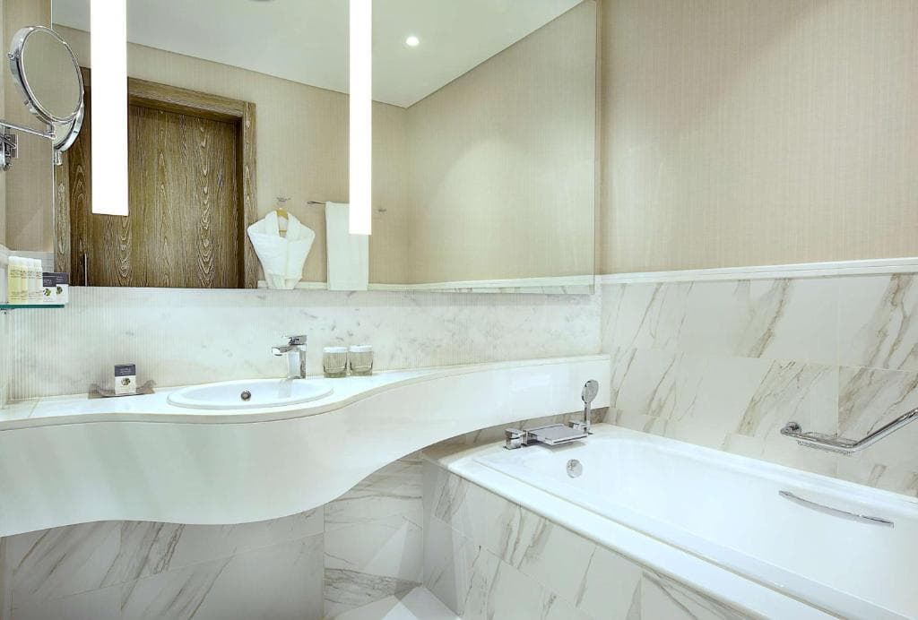 DoubleTree by Hilton Doha - Old Town - 26