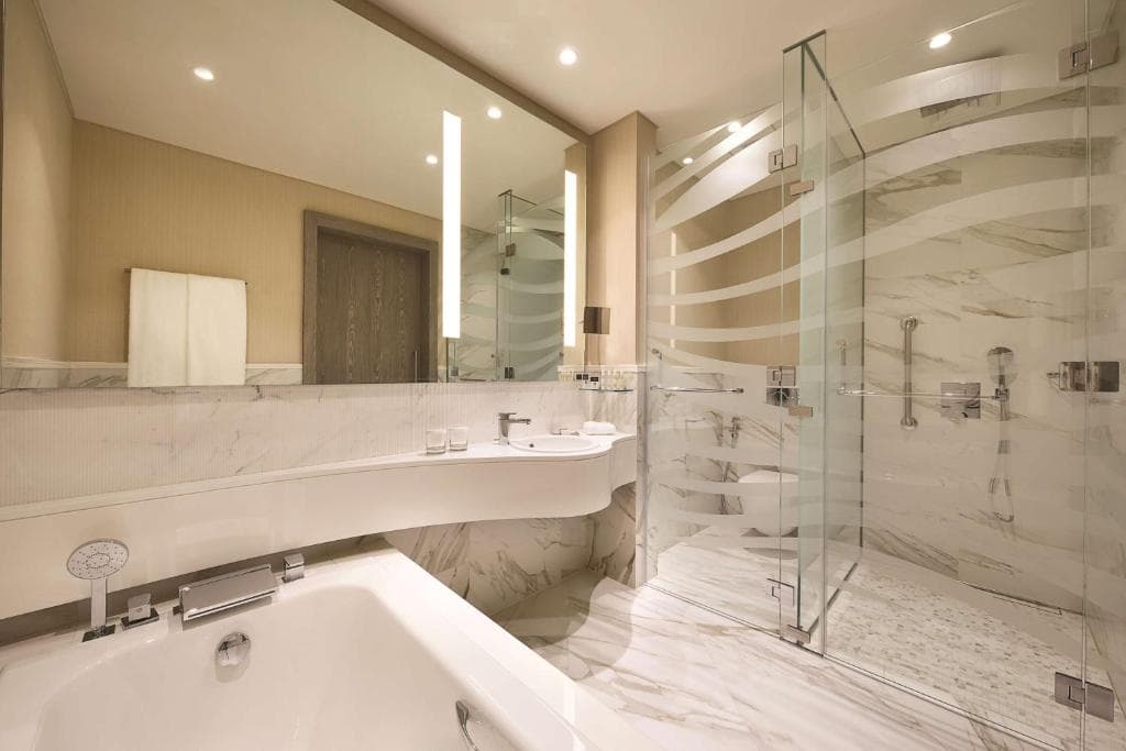 DoubleTree by Hilton Doha - Old Town - 28