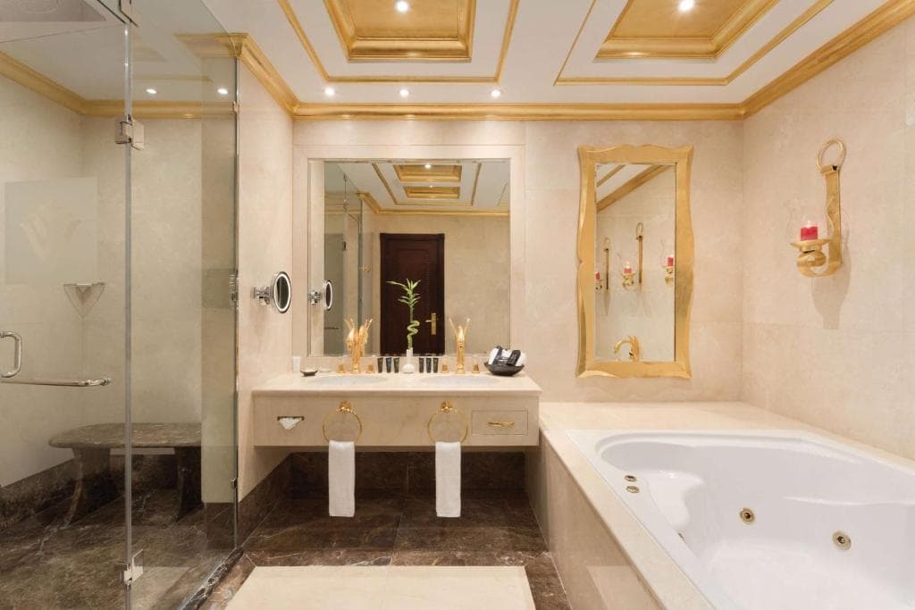 Grand Regency Doha, Trademark Collection by Wyndham - 3
