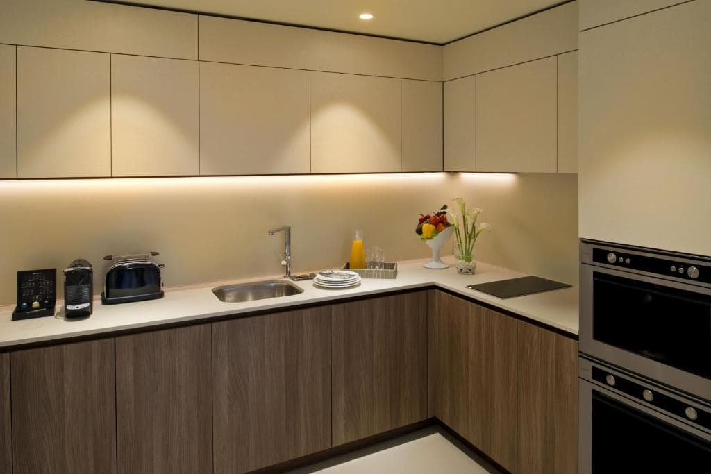 voco Doha West Bay Suites, an IHG Hotel - 17