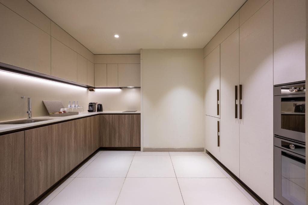 voco Doha West Bay Suites, an IHG Hotel - 29