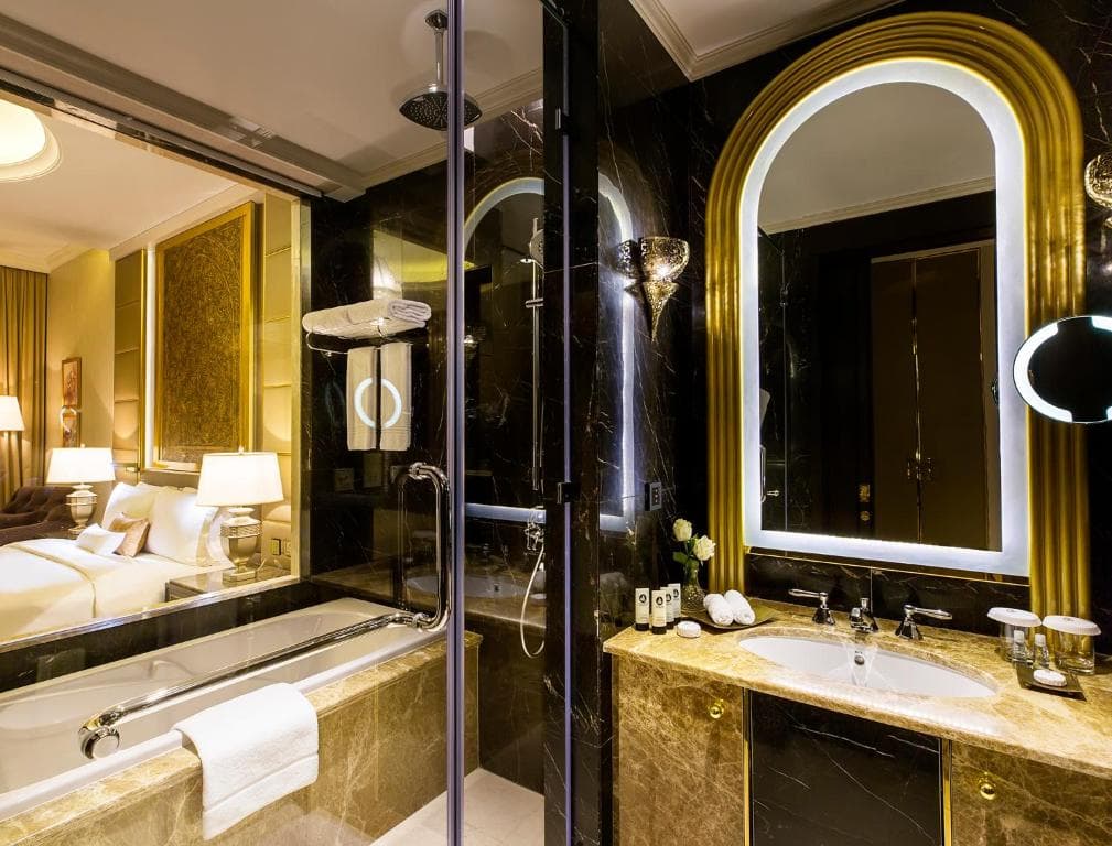 Ezdan Palace Hotel - 3