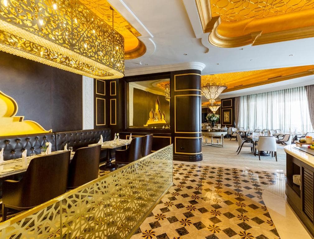 Ezdan Palace Hotel - 10