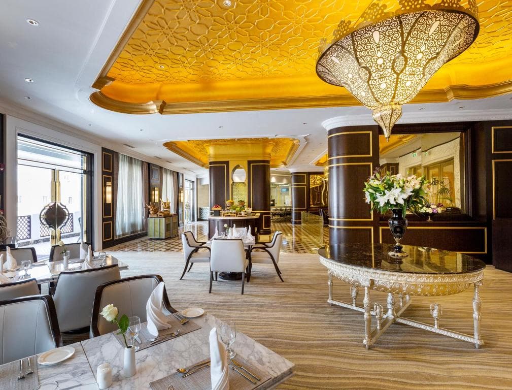 Ezdan Palace Hotel - 12