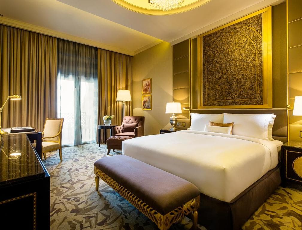 Ezdan Palace Hotel - 13