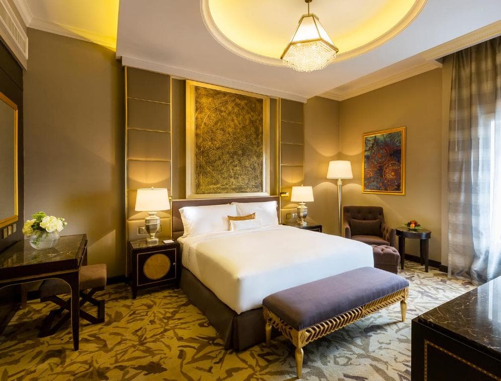 Ezdan Palace Hotel - 38