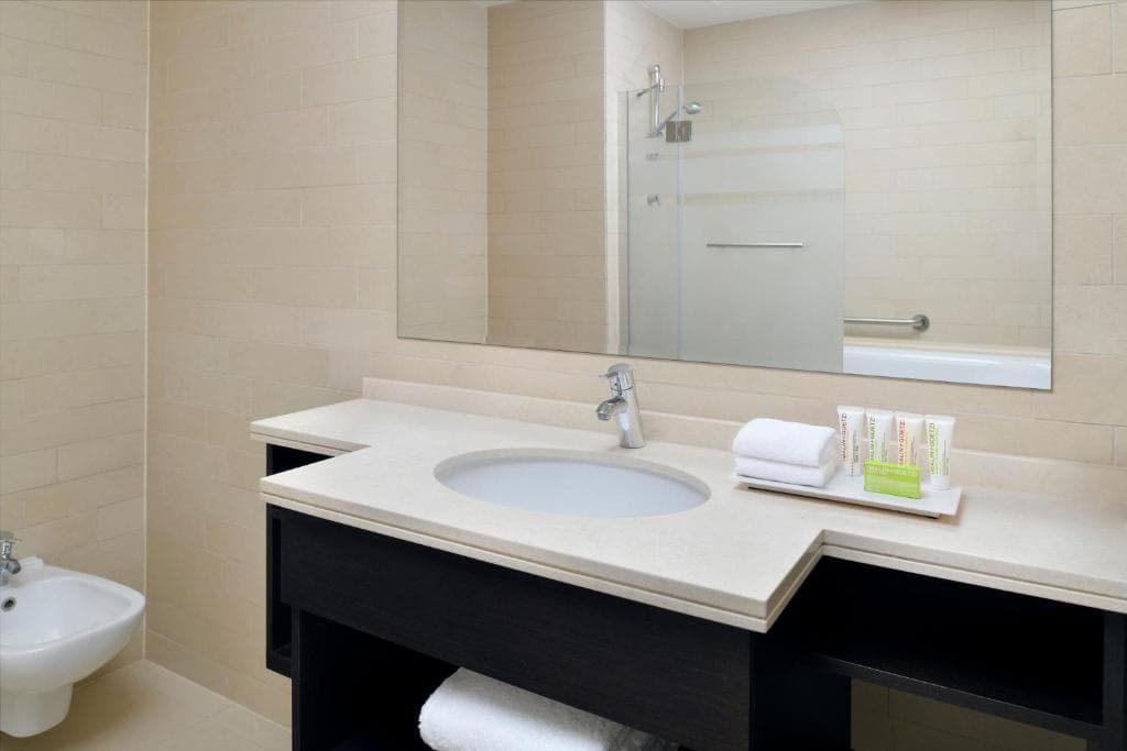 Le Meridien City Center Doha - 28
