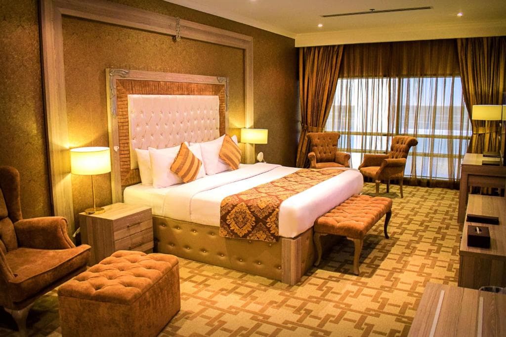 Sapphire Plaza Hotel - 3