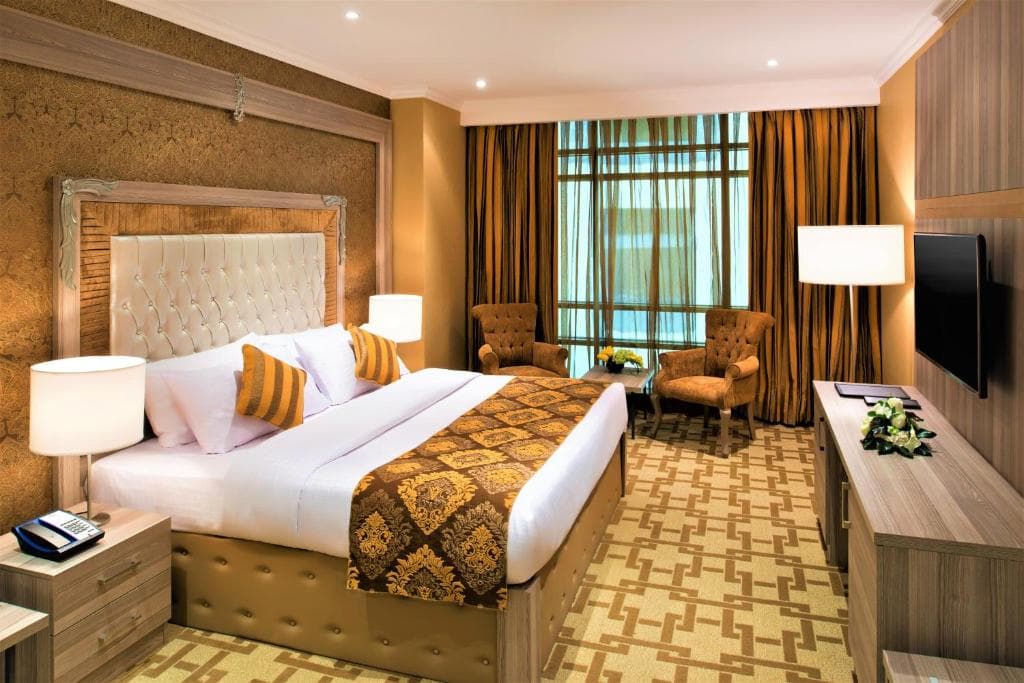 Sapphire Plaza Hotel - 9