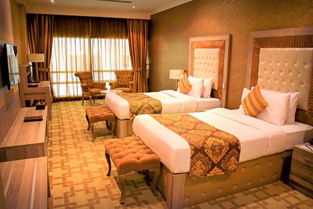 Sapphire Plaza Hotel - 13