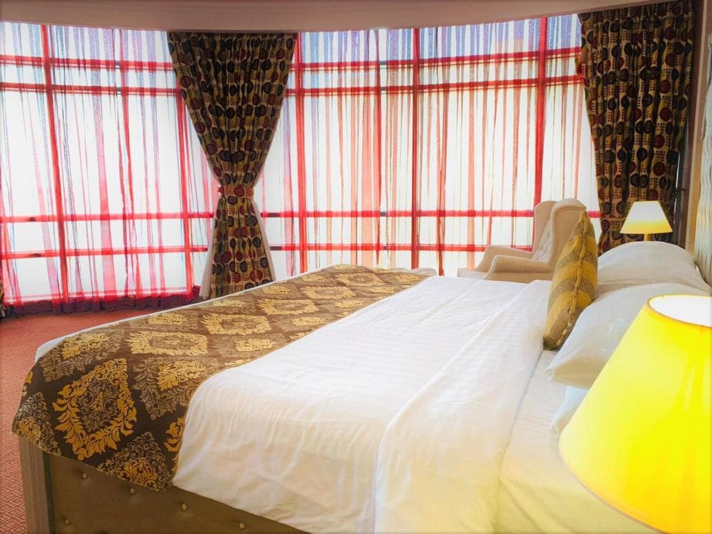 Sapphire Plaza Hotel - 26