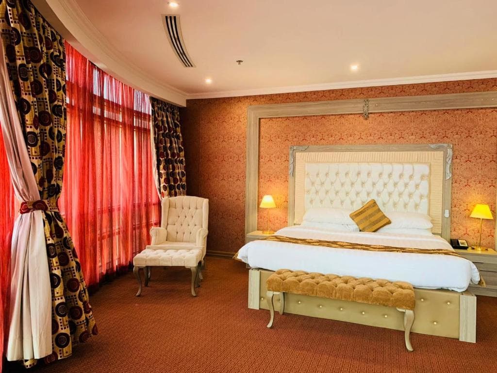 Sapphire Plaza Hotel - 27