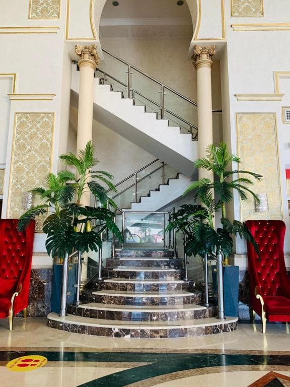 Sapphire Plaza Hotel - 33