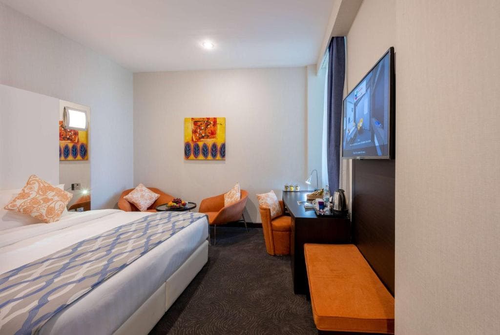 Ramada Encore by Wyndham Doha - 3