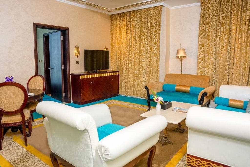 Saraya Corniche Hotel - 25