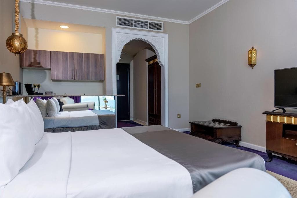 Saraya Corniche Hotel - 28