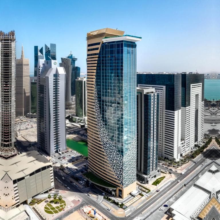 The Bentley Luxury Hotel & Suites - 5