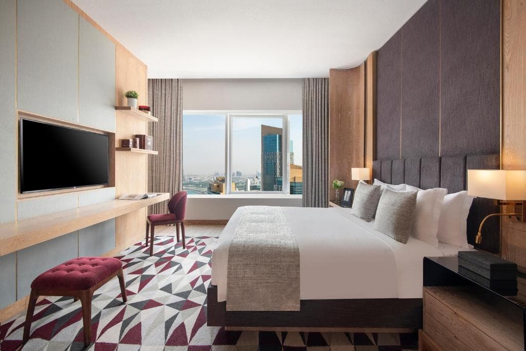 The Bentley Luxury Hotel & Suites - 13