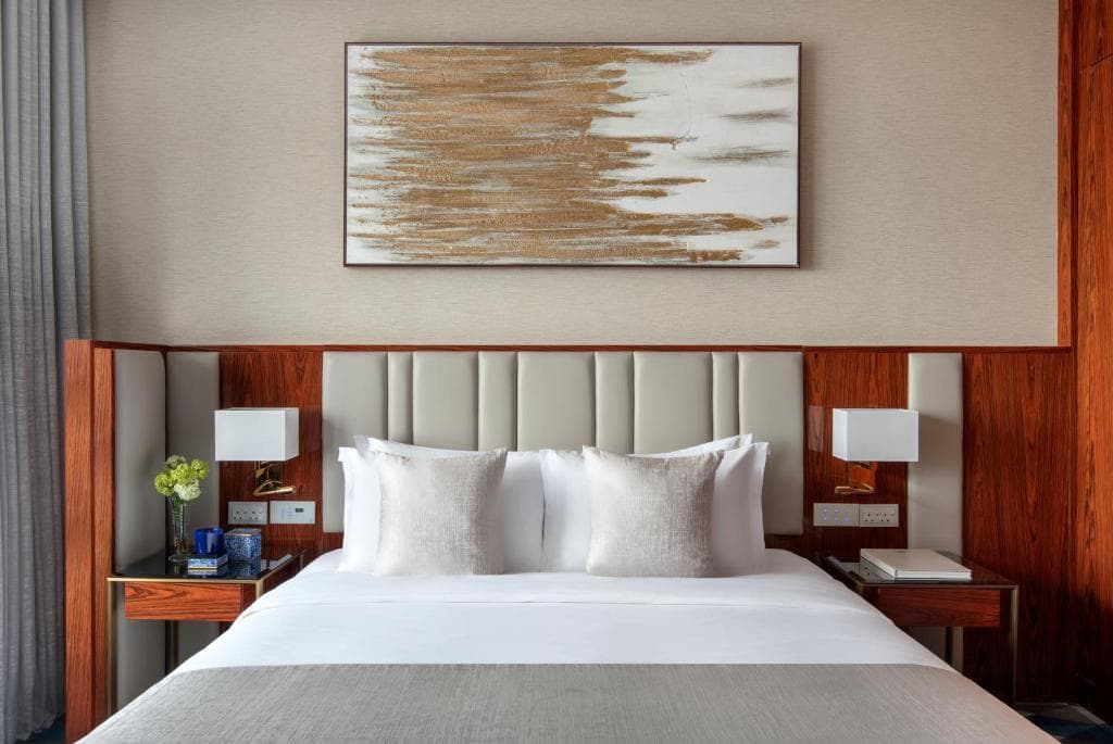 The Bentley Luxury Hotel & Suites - 22