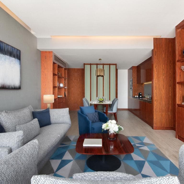 The Bentley Luxury Hotel & Suites - 41