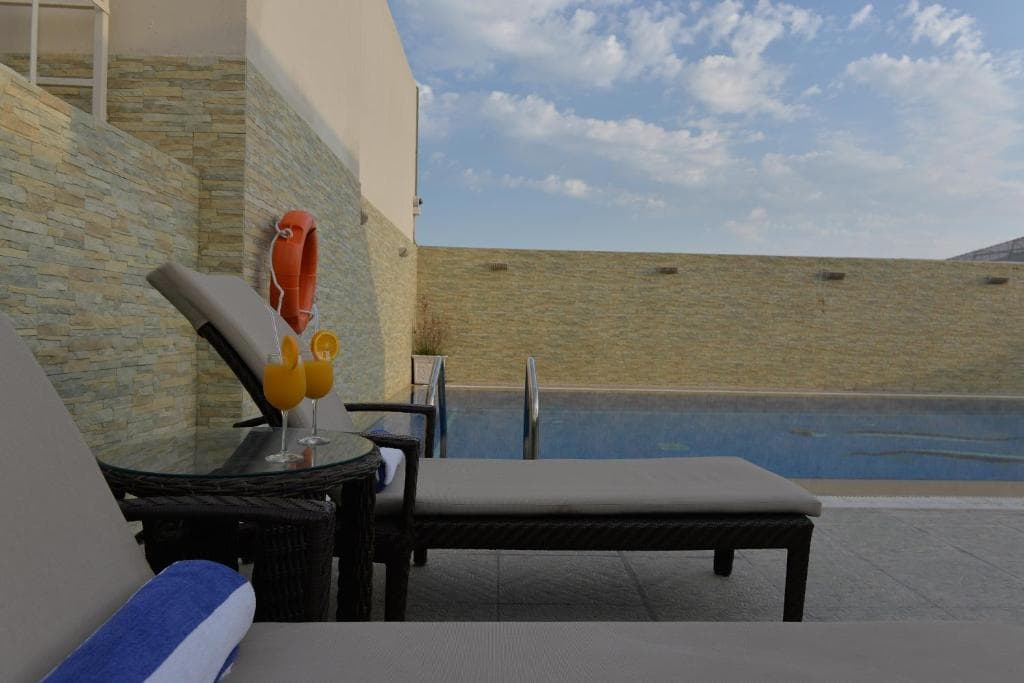 Strato Hotel by Warwick - 18