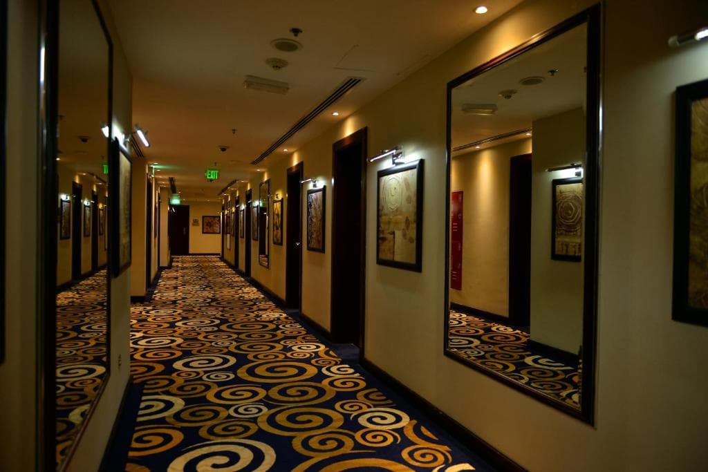 Strato Hotel by Warwick - 23