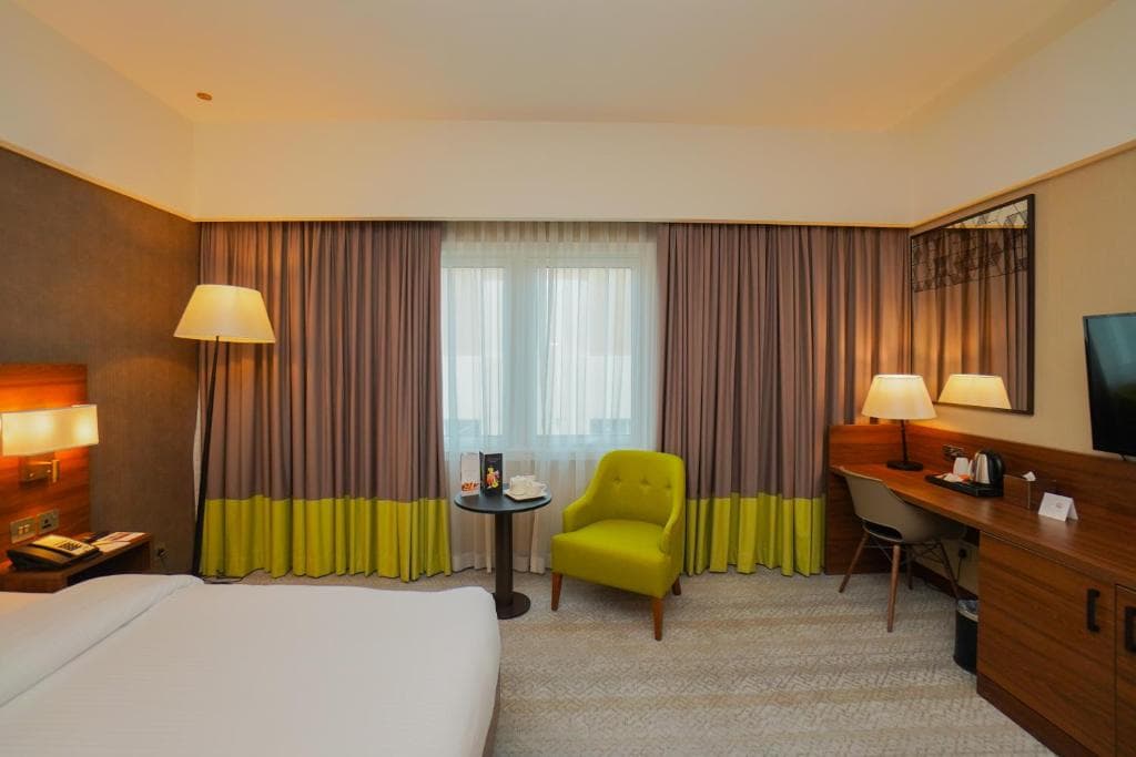 The Grand Lux Hotel - 2