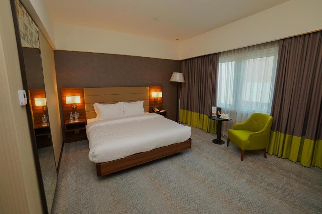 The Grand Lux Hotel - 8