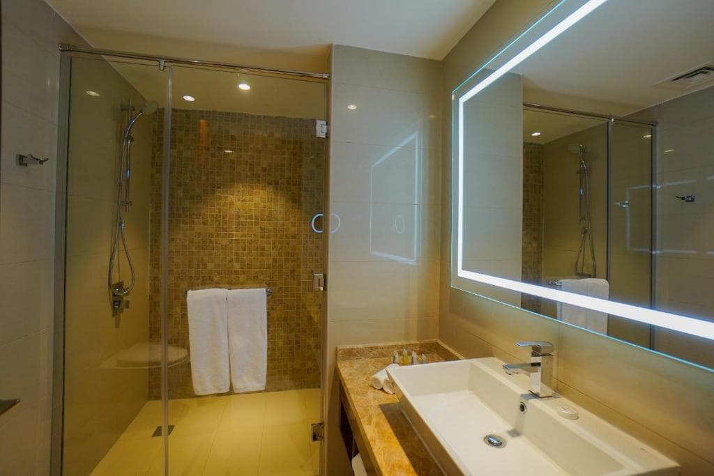 The Grand Lux Hotel - 23