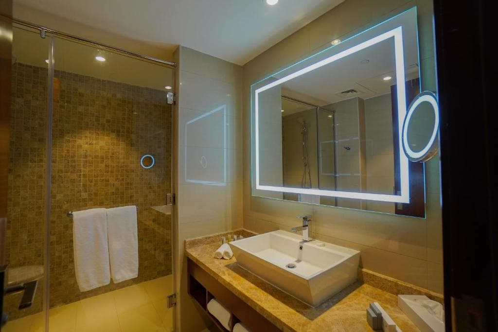 The Grand Lux Hotel - 24